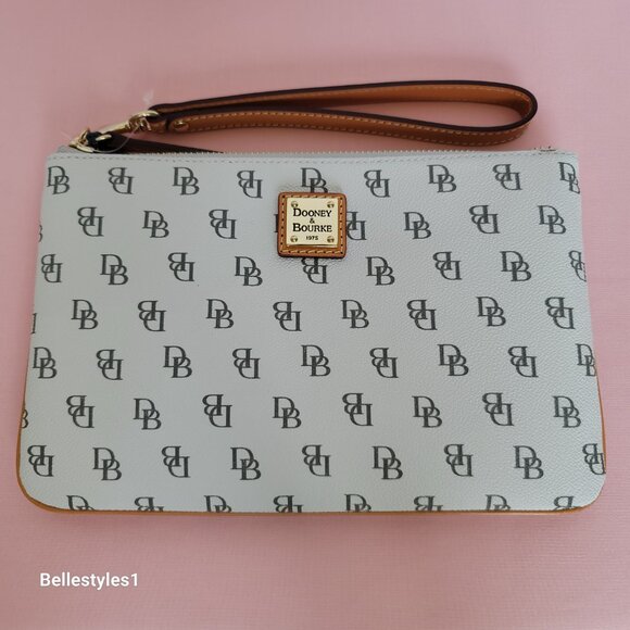 DOONEY & BOURKE Blakely Signature Logo Print Large Wristlet- Bone color ⭐ - Picture 5 of 16